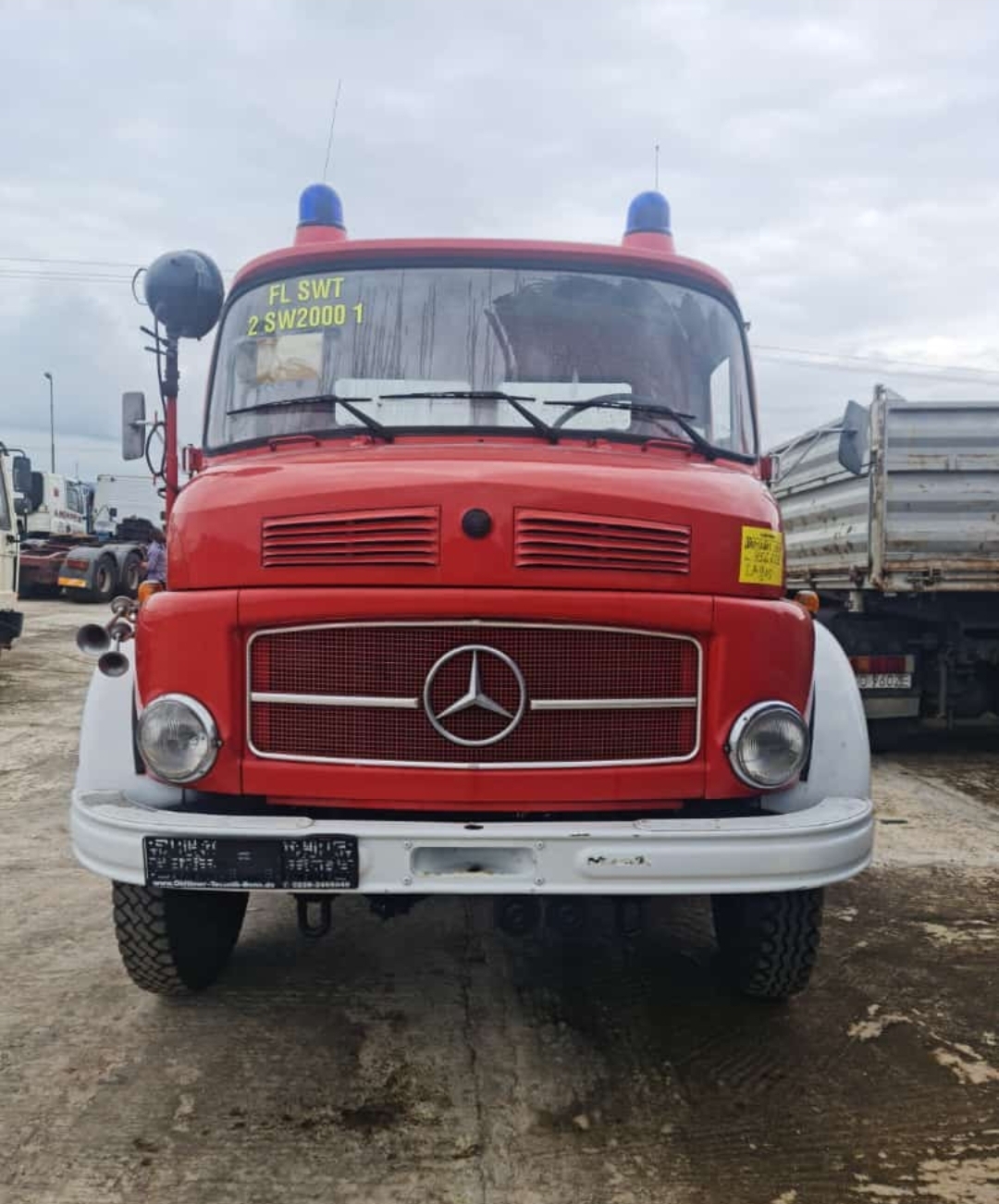 Trailer Head Truck 1